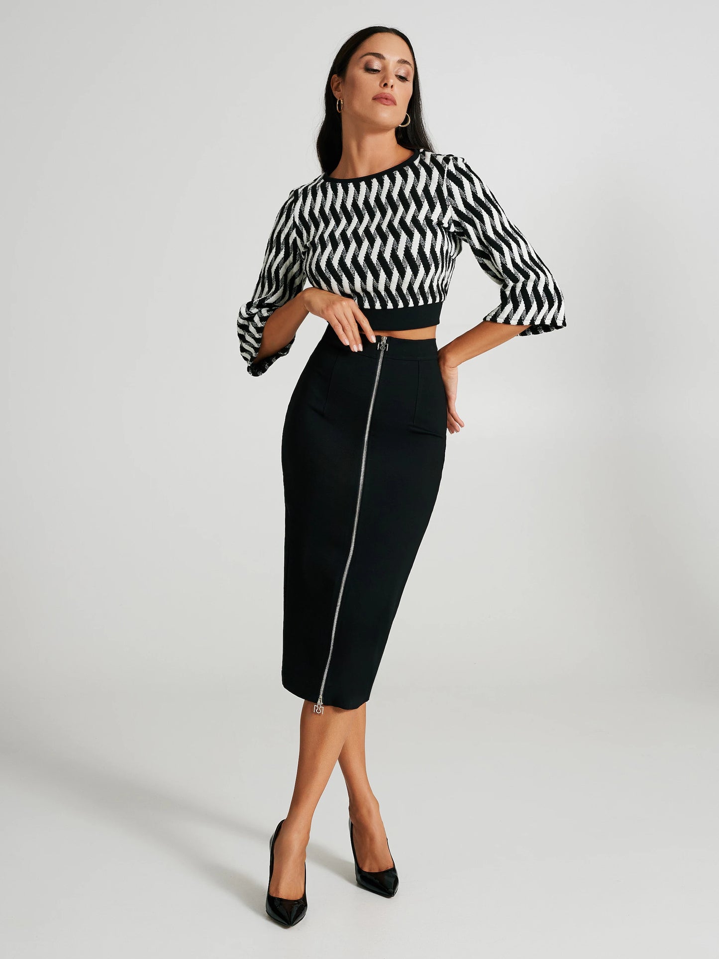 Pencil skirt with zip